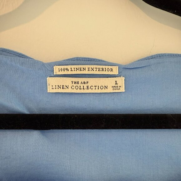 Abercrombie + Fitch Linen Short Set | Size Large / 31| Light Blue - Picture 3 of 7